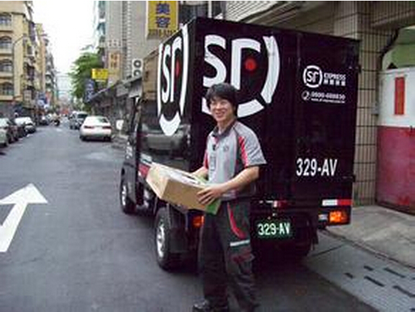 柔性线路板厂家感谢那些默默为深联服务的快递哥和司机哥