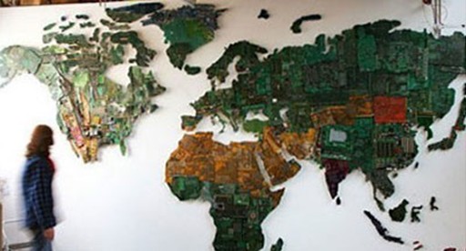 英国女艺术家用电路板制作的世界地图，电路板厂都震撼了！