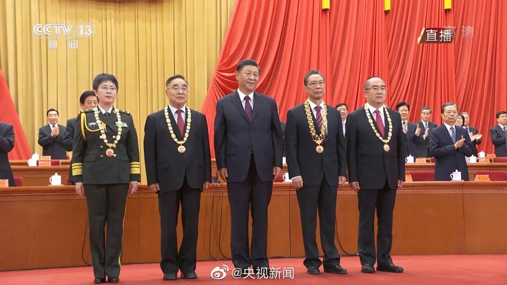 电路板厂之颁授勋章奖章！以国之名，致敬抗疫英雄！