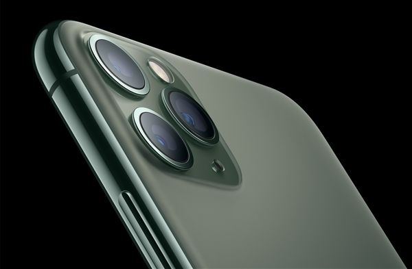 手机无线充软板之iPhone 15全系用USB-C：苹果细节套路用户 狡猾！