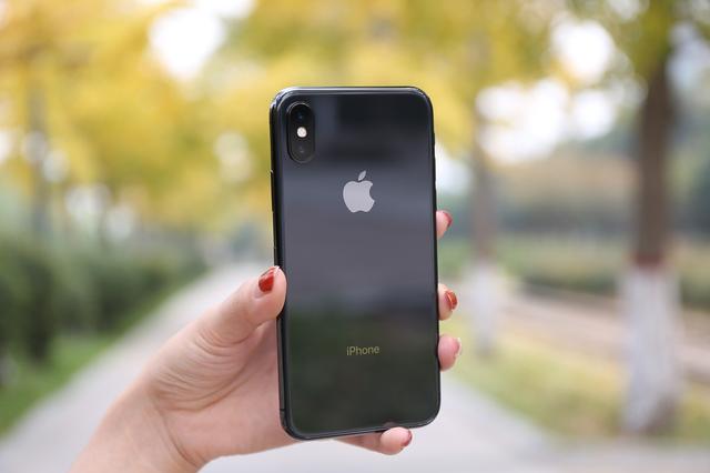 iPhone X掉漆严重到没法直视，但更令人心寒的是苹果的回应！